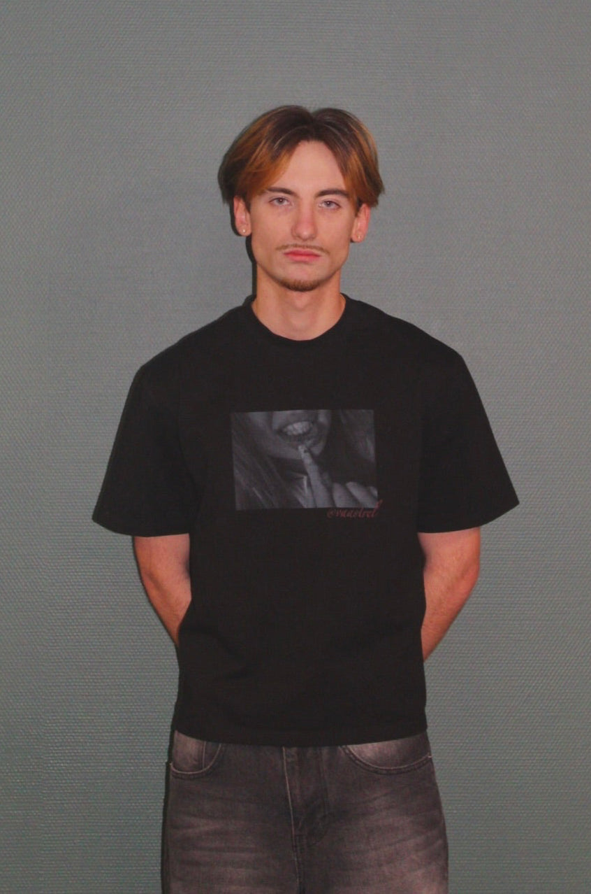 vaastrel lips t-shirt